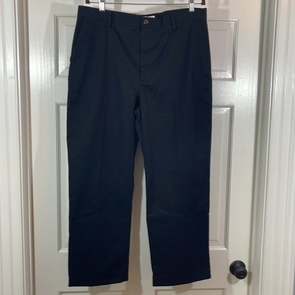 Men’s flat front chinos NWOT 30 waist x 32 length